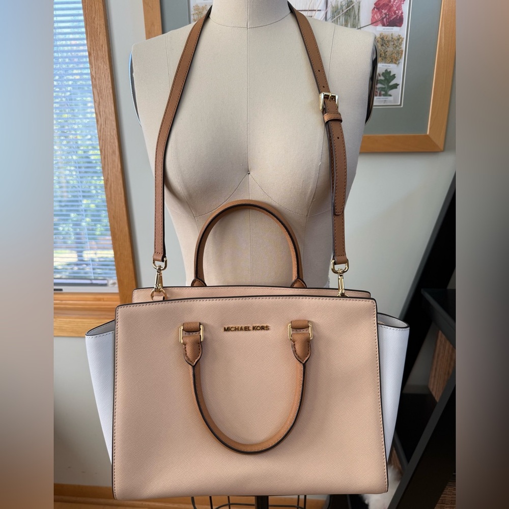 Michael Kors™ LARGE Selma Satchel👜